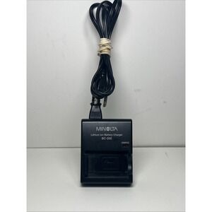 Genuine Original  MINOLTA BC-200 LITHIUM ion BATTERY CHARGER Used
